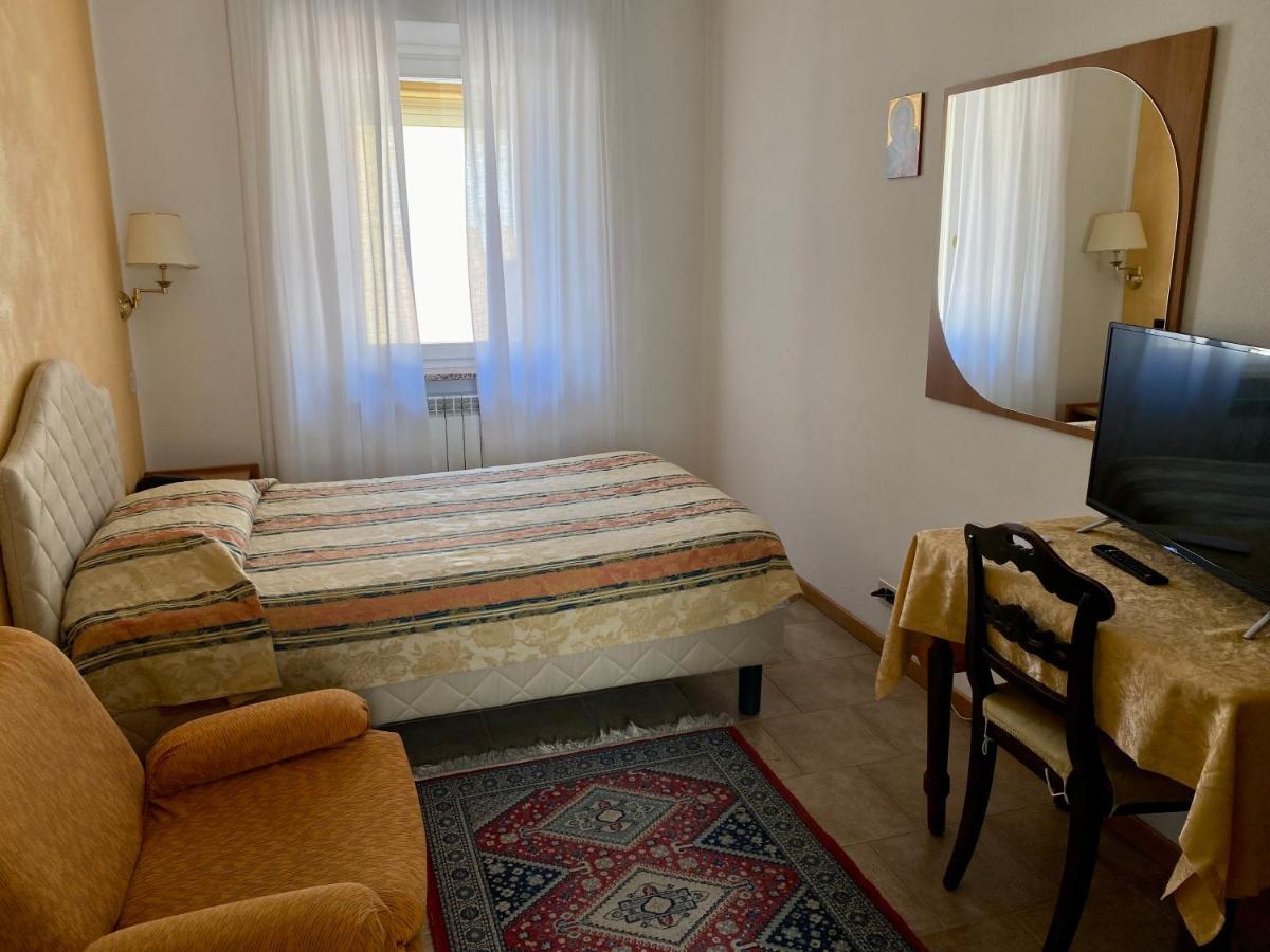 Hotel Centrale Сан-Пеллегрино-Терме Экстерьер фото